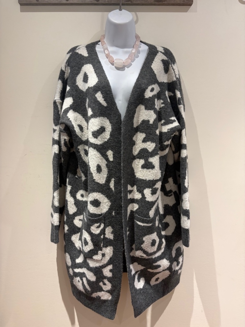 Bluivy Long Cardigan, Brown & Beige Pattern, Size L